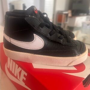 Nike Kids Black and White Blazer Mid
